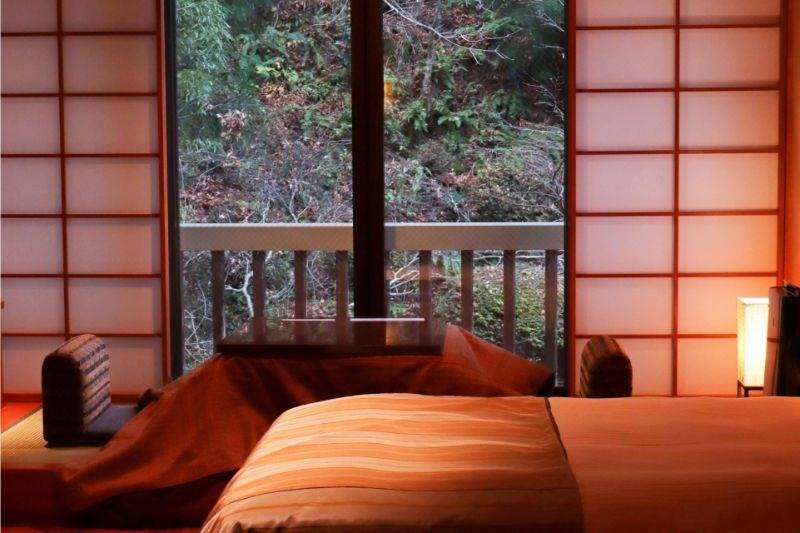 老舗旅館で過ごす贅沢な時間とは？温泉や露天風呂を楽しむ極意